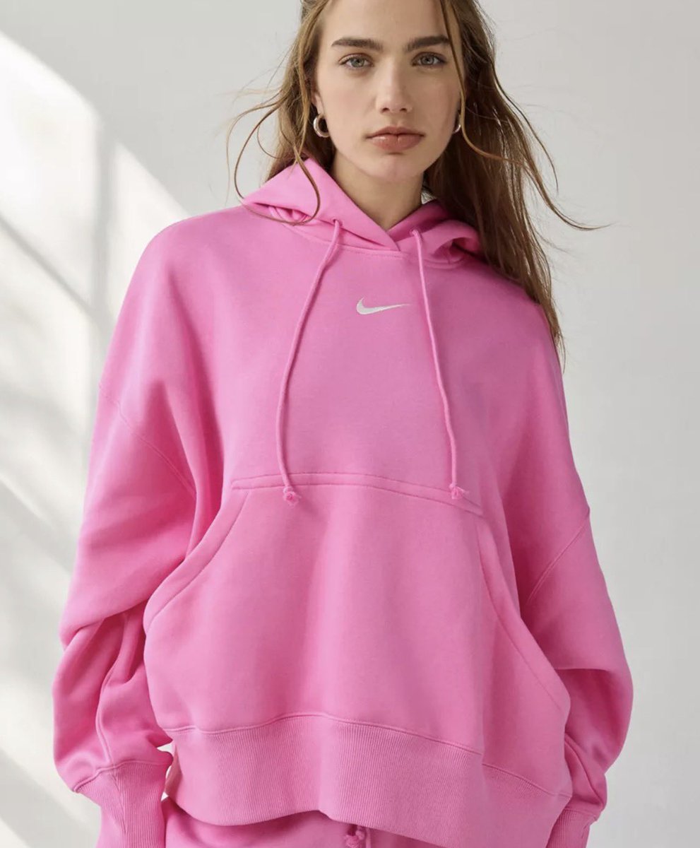 EldenMonitors's tweet image. Only $23 in Cart (REG $75) #ad 
Women’s Nike Oversized Hoodies @ UO 

=&amp;gt; mavely.app.link/4HMjVObTt2b