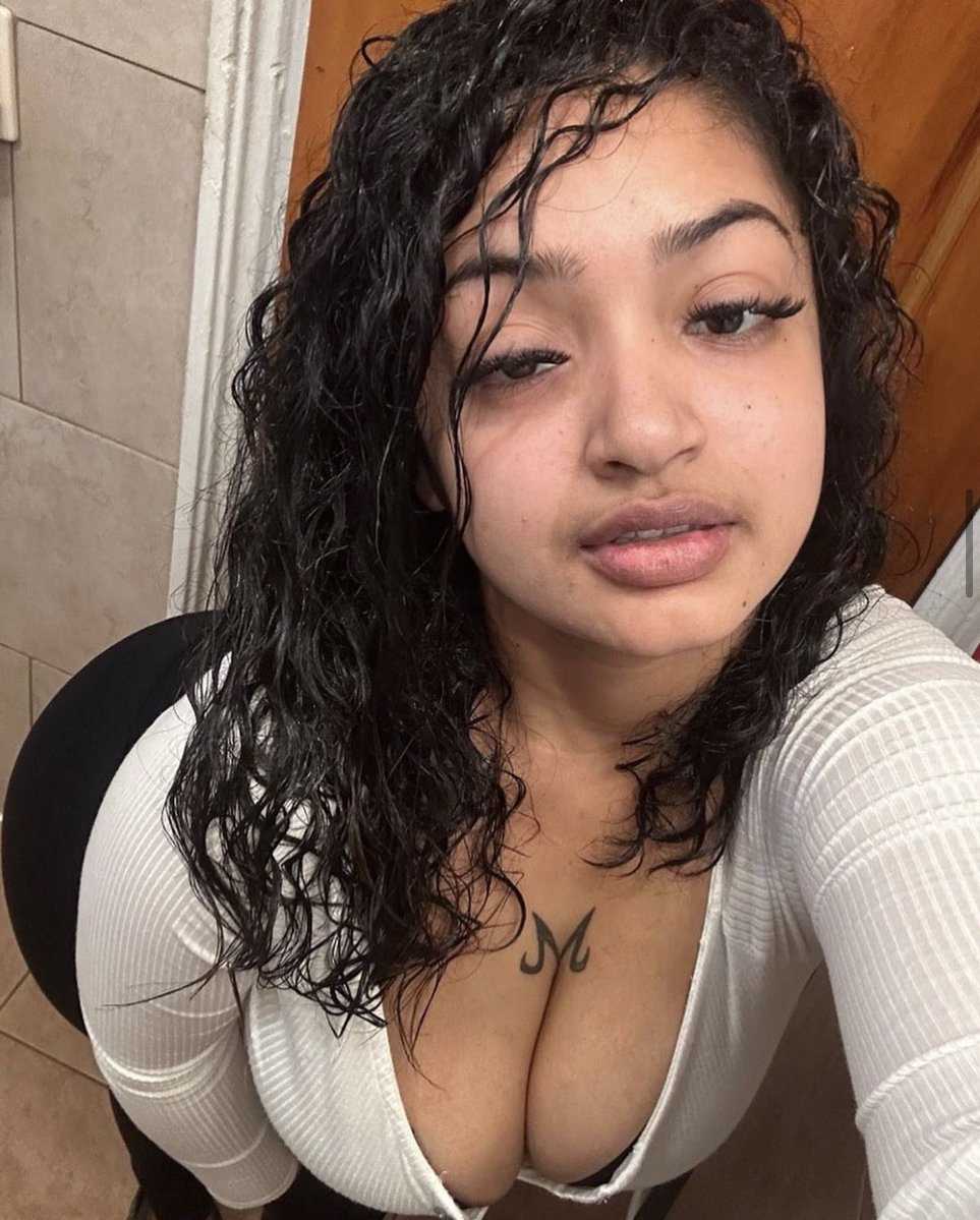 Vickyjoan tweet media