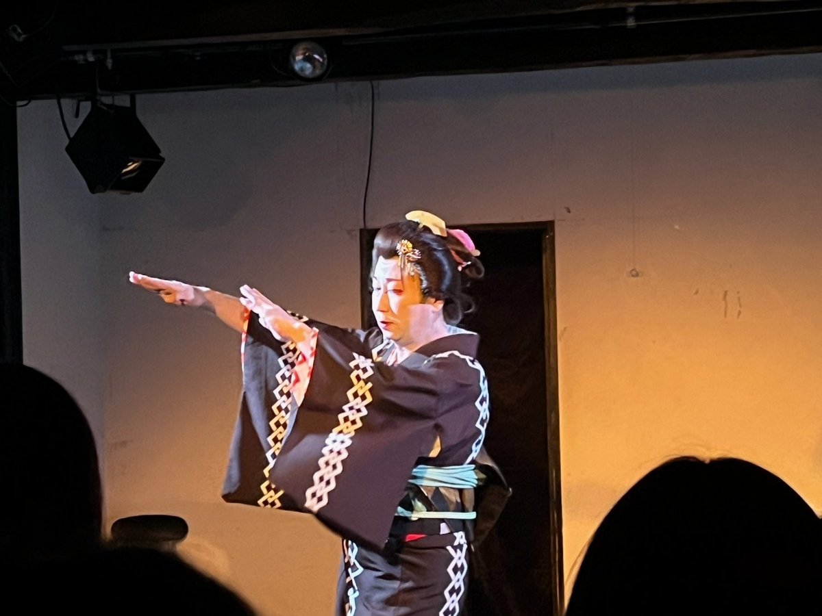 zero1bushido's tweet photo. 松本公演、無事に終演しました！
たくさんのご来場、本当に本当に
ありがとうございました！
ゲストの皆様、演出の高橋征男さん
そして地元の皆様の支えがあってこそ
無事に終える事が出来ました
#松本市 最高です！
また来年
感謝！！
#斬忠臣蔵 #歌踊朗読一座漣
#松本城 #信濃ギャラリー https://t.co/Z12UgvwnMP