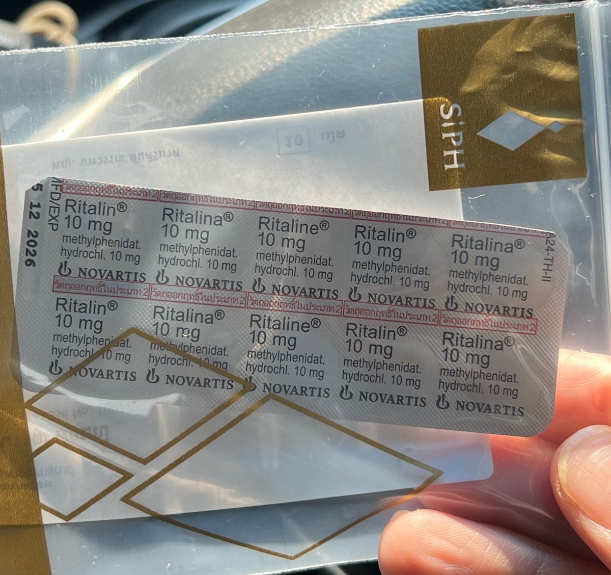 #ช่วงบทความวิชาการ 
หนึ่งในตัวช่วยที่ ทำให้เราไม่เสียงาน เสียการในการ 🚀 … คือ Ritalin 

หลายคนมักจะเจออาการ ถอน.. คือ ง่วง กินเยอะ นอนตลอด แล้วทำให้เสียงาน ไม่อยากไปทำงาน 

หนึ่งในยาที่ช่วยเราได้ คือ Ritalin (อนุพัน Methyl 🧊) คือเป็นยาในรูปแบบ Oral ที่คล้ายการที่เราใช้ 🧊