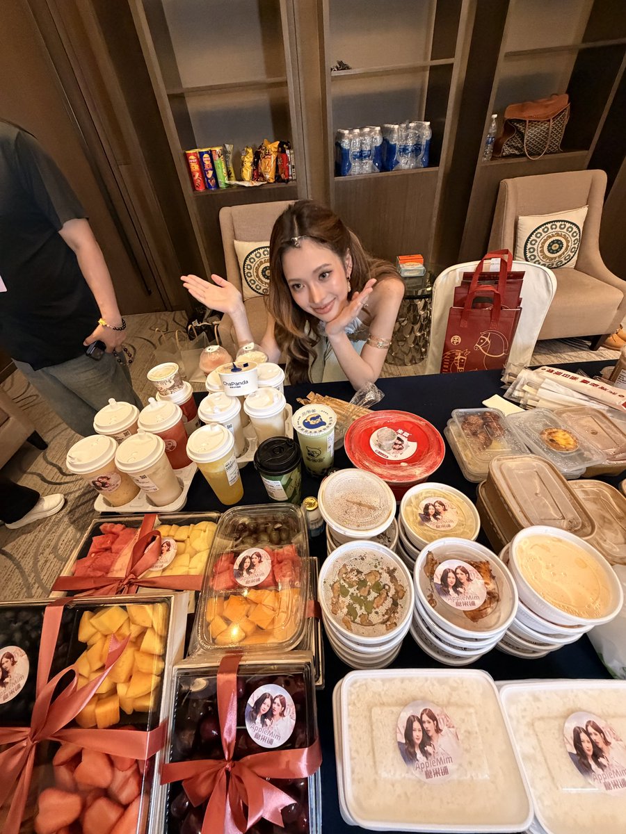 mimudotp's tweet photo. เทรนเนอร์ is calling me😵‍💫

APPLEMIM FANSIGN
#AppleMim1stFansignInWuhan https://t.co/V76LunLBVp