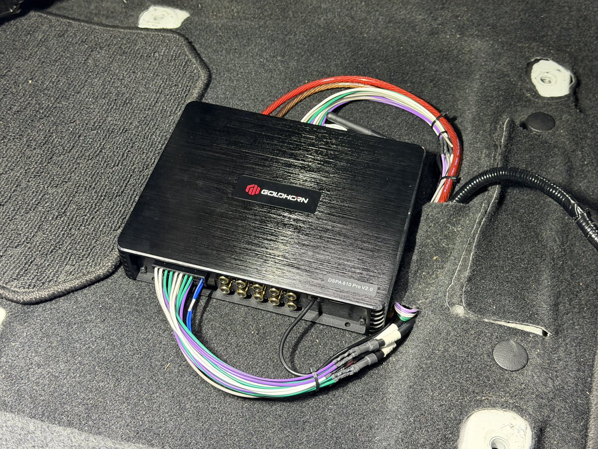 おとといはレクサスRX、昨日は86にゴールドホルンのDSPA810proV2.0を取り付け😎
マイチェンでちょっと金額は上がっちゃいましたが、DSPのchが増えたのとAB級+D級のアンプに変わって、使い勝手がかなり良くなっています。オススメ！💪
レクサスの純正SWはモノアンプを追加して鳴らしました😁