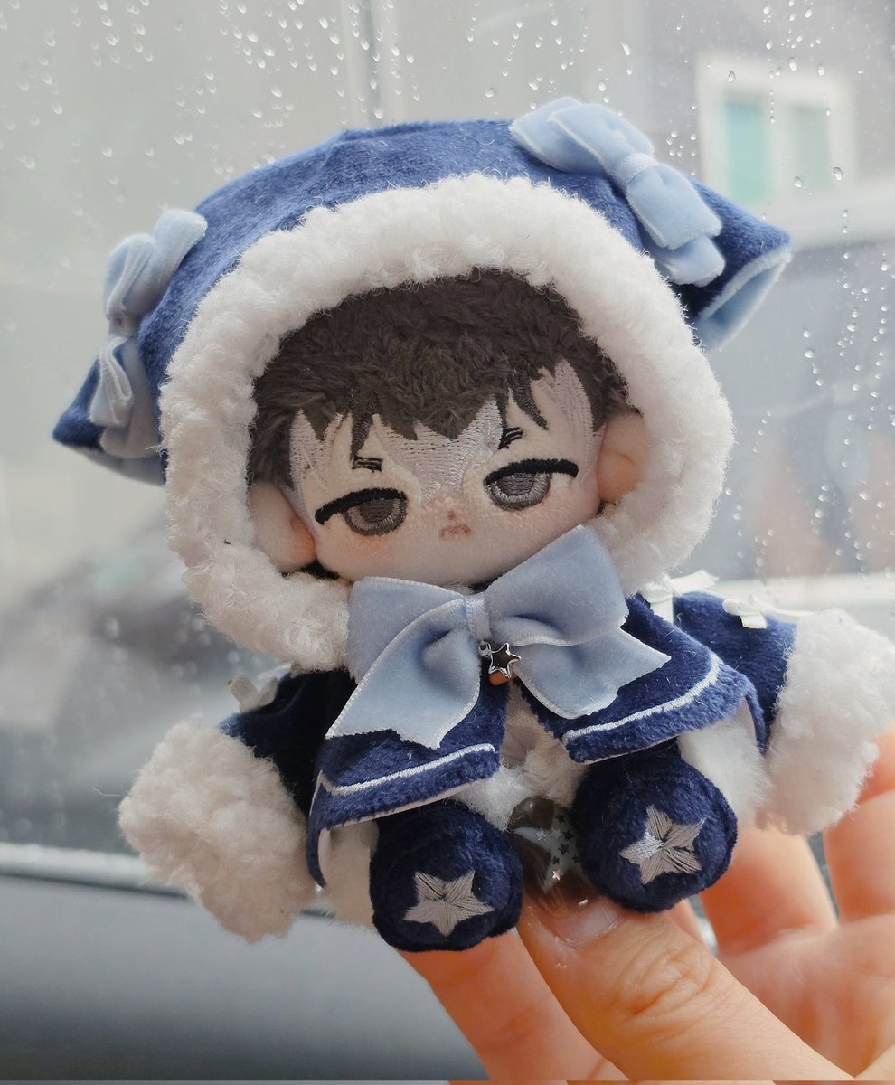 뽀송뽀송
찍자마자비와서 대피했다