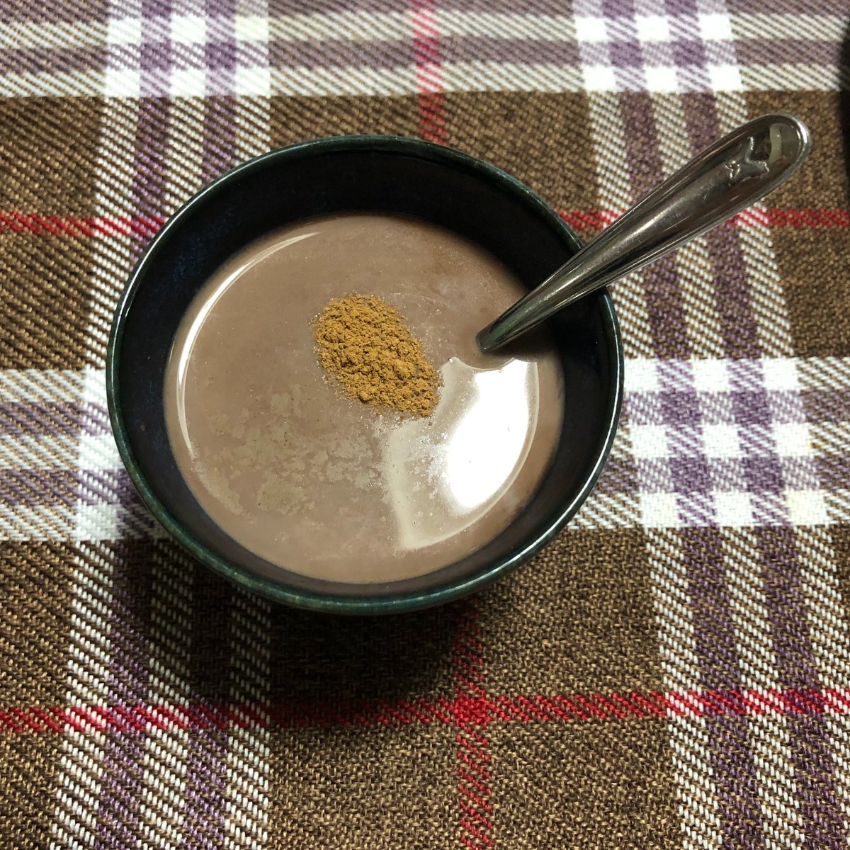 kuucyan13th's tweet image. 薬膳カレー。久し振りな気がする。
昆布。これも久々。
賞味期限が4月末なので、それまでに食べ切ってしまいたい。
ブロッコリー。

純ココア＋豆乳＋シナモン。

納豆ごはん＋海苔。
納豆パック半分が丁度良いかな。

#ヴィーガン #vegan #玄米菜食 #広島平和菜食主義
#curry #nattou #nori
木曜日