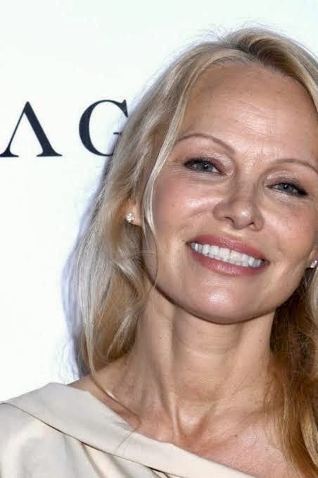 Harry, Meghan’s Spare tweet media