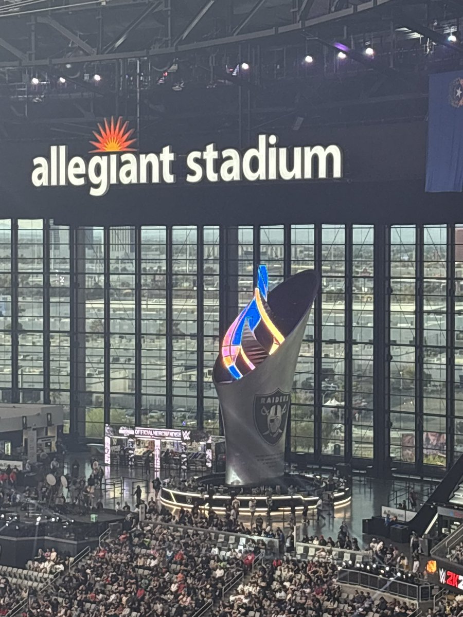 donohefner's tweet image. Peace out Vegas ✌️ 
Finally leaving the dump where people for some claimed they didn’t know who I was 😤
#worldtraveler #wrestlemania