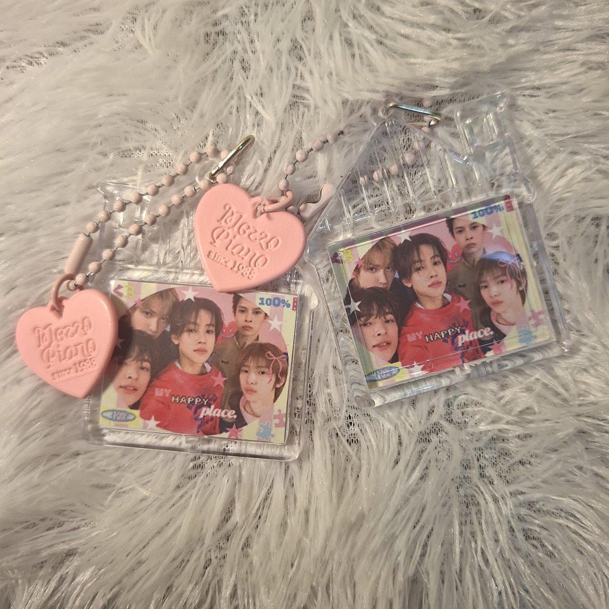 0712catalog's tweet photo. hii semuaa, maaf telat banget😔🫰🏻 ini yaa keychain nya, price 10k boleh langsung co disini https://t.co/XpG5cyBkE6 thank uu🩷 https://t.co/Oxdda2UogB