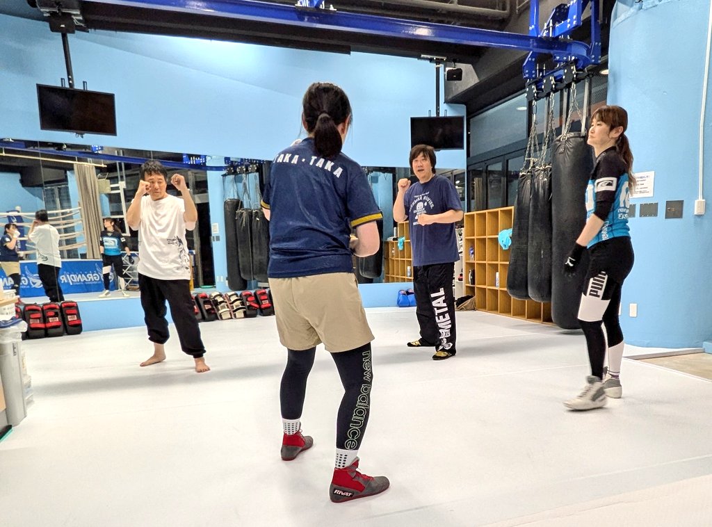 Yupin149's tweet photo. 第3回アクション教室、ハヤト丸先生ありがとうございました!
なかなか理解力がない生徒ばかりですみません🤣今回も楽しかったな✨️
次は5月かなっ🤸
#RMFA #格闘技初心者 #アクション #映画 #アクション映画 #初心者教室 #池袋 #アクション体験 #RMFA格闘技 #グランディール池袋ジム https://t.co/PGT4srUSB7
