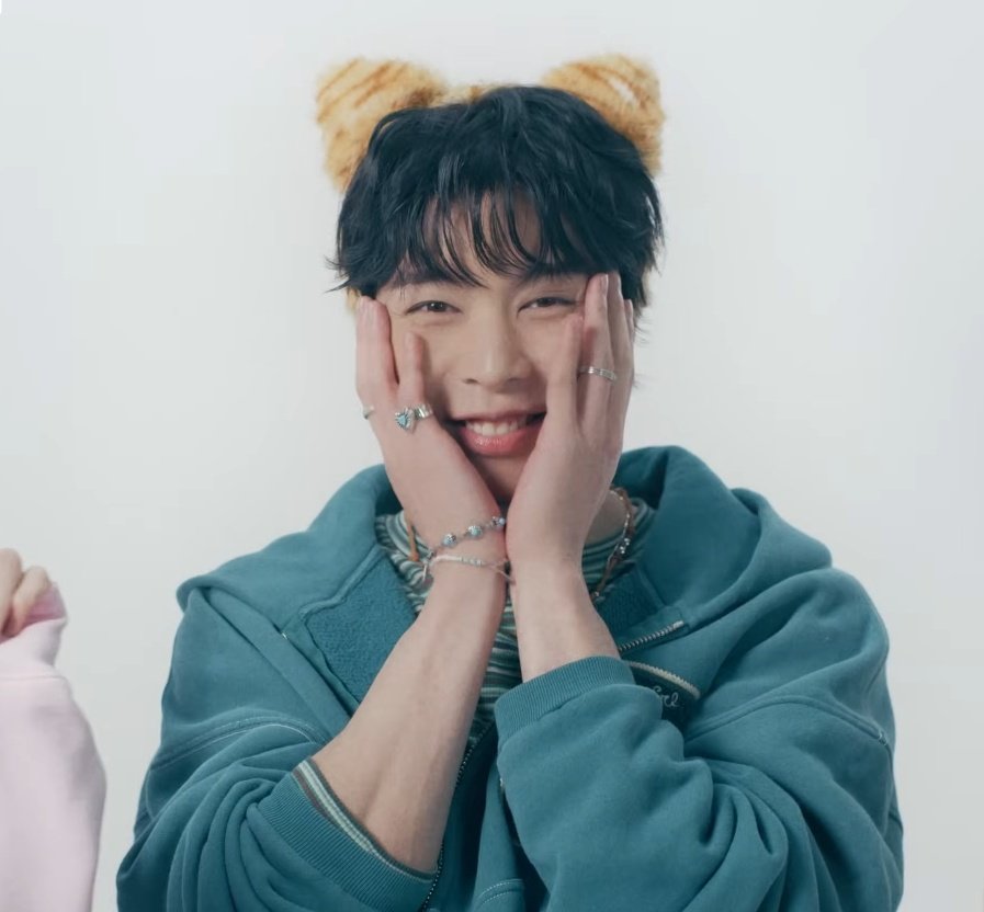 jstjnny's tweet image. Cute is the best ( =＾ω＾)

#JOHNNY #쟈니 #NCT