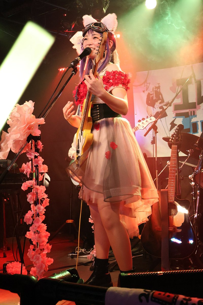 kae66406707's tweet photo. 😆「日刊 伊谷さん」vol.1985 🎸✨

「伊谷亜子 spring girls band LIVE !」
    @.LIVE HOUSE Rumio

    伊谷亜子🎸Ako Itani #1

 #伊谷亜子 #Rumio https://t.co/bU4lnw1TjS