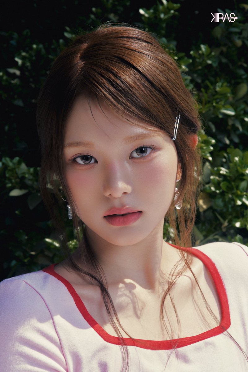 ‘TA TA’ CONCEPT PHOTO
LingLing

KIIRAS 2nd Single Album ‘TA TA’ 
2026.05.06 6PM (KST)

Pre-Order 2026.04.27 2PM (KST)

#KIIRAS #키라스
#TATA #KIIRAS_TATA