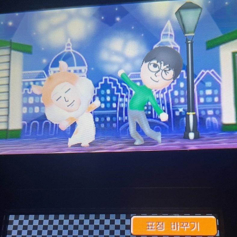 안냐세요 제가 친모아에서 만든 현처리 입미당
헤헤 스위치 친모아는 아직 안사서 헤헤