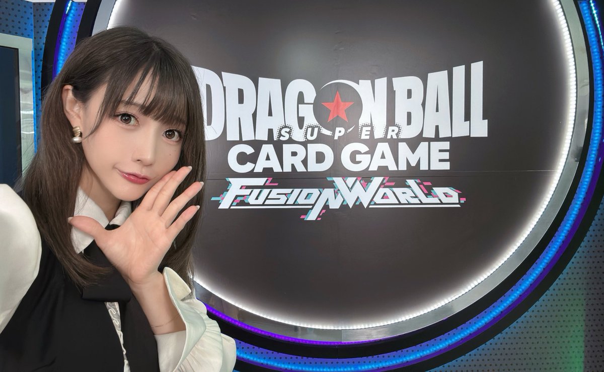 snhr_minami's tweet image. \\おしらせ//

今夜18時フュージョンワールド！
生放送出演します🎤✧˖

DIGITAL CHAMPIONSHIP 2025-2026 
GRAND FINALS⚔🔥
激闘の模様を海老江さん・吉崎さんと
解説付きでお届けするよ🎥💗

デジタル版のバトル見れるの楽しみ〜！！
⚡️▼18:00から
youtube.com/live/wqeFW60y0…