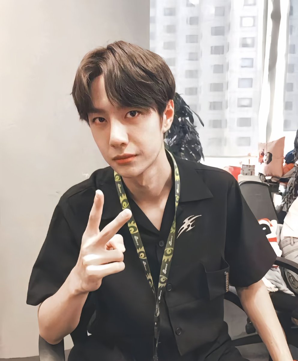 𝙎𝙞𝙭 𝙮𝙚𝙖𝙧𝙨 𝙖𝙣𝙙 𝙩𝙬𝙤 𝙢𝙤𝙣𝙩𝙝𝙨 𝙬𝙞𝙩𝙝 𝙮𝙤𝙪. 

𝙉𝙤 𝙢𝙖𝙩𝙩𝙚𝙧 𝙬𝙝𝙚𝙣, 𝙞𝙩'𝙨 𝙖𝙡𝙬𝙖𝙮𝙨 𝙮𝙤𝙪.
❤ 🦁 <a href="/AkinraW/">ᴀᴋɪɴʀᴀ ᴡ.</a>
