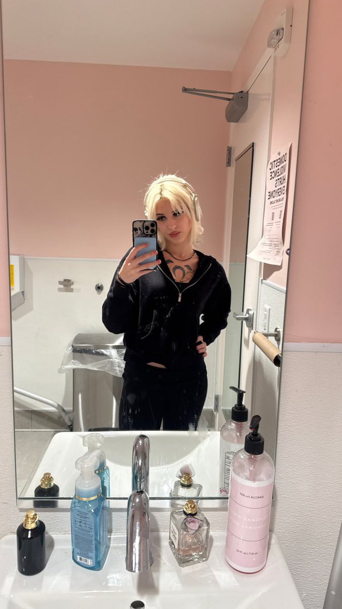 💫 ̳E̳̳v̳̳o̳̳r̳̳i̳̳n̳̳e̳ 💫 ˚·༊ (@HottieEvorine) / Posts / X