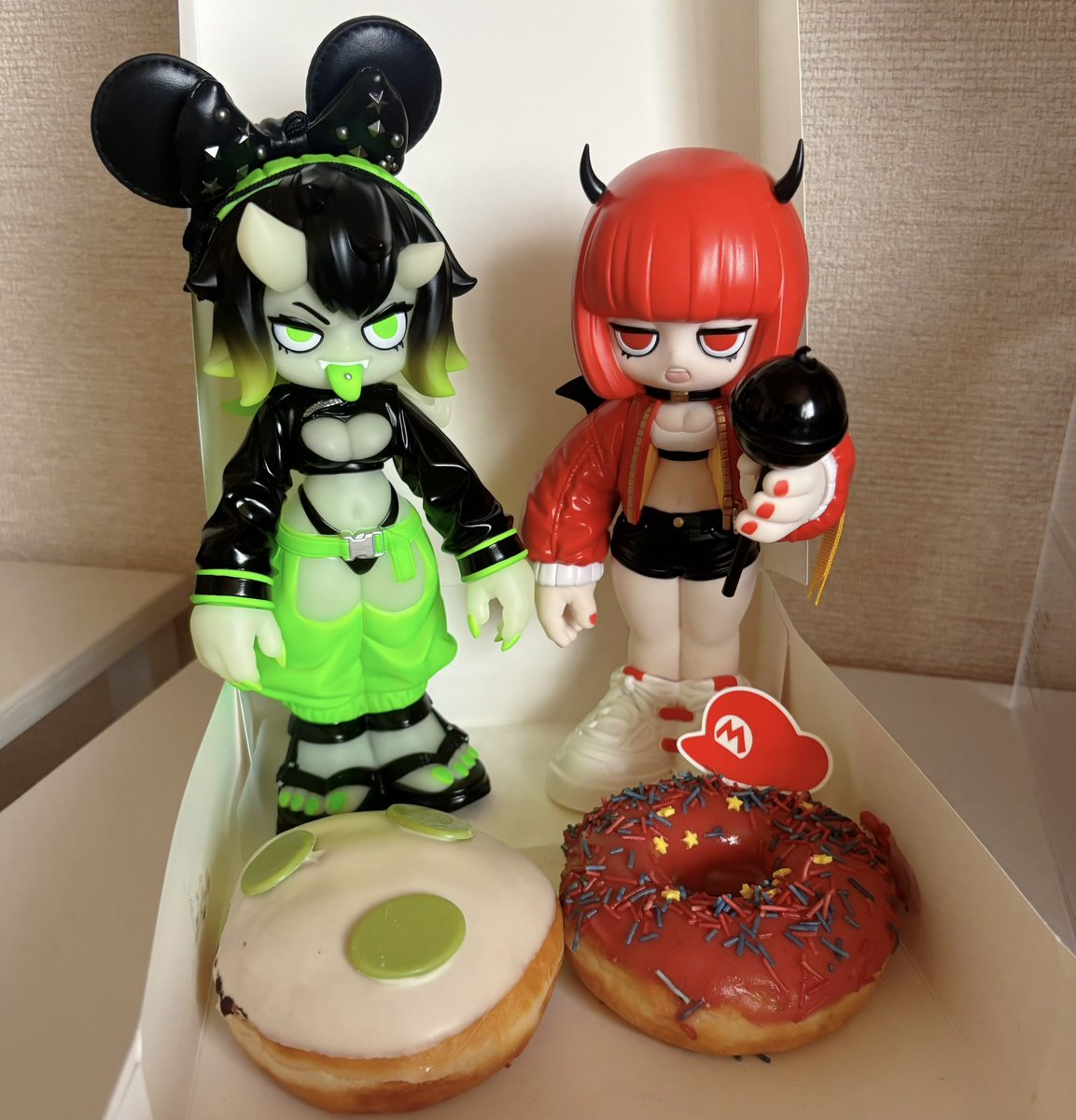 bunokiwami's tweet image. 早速ね、やりましたよKKD🍩🍩
6コは食べられないから4コで😌ふふふ♡かわいいいい♡♡♡♡♡♡♡
（衛生面に配慮し、クッキングシート敷きました）
#emDASH