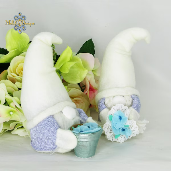 MollyGDesigns's tweet image. These cute gnomes will make pretty gift ideas

etsy.com/uk/listing/446…
 #EarlyBiz #mhhsbd #gnomes #giftideas