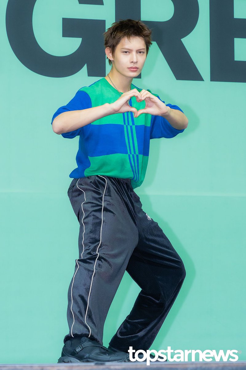 18 ᡣ𐭩. tweet media