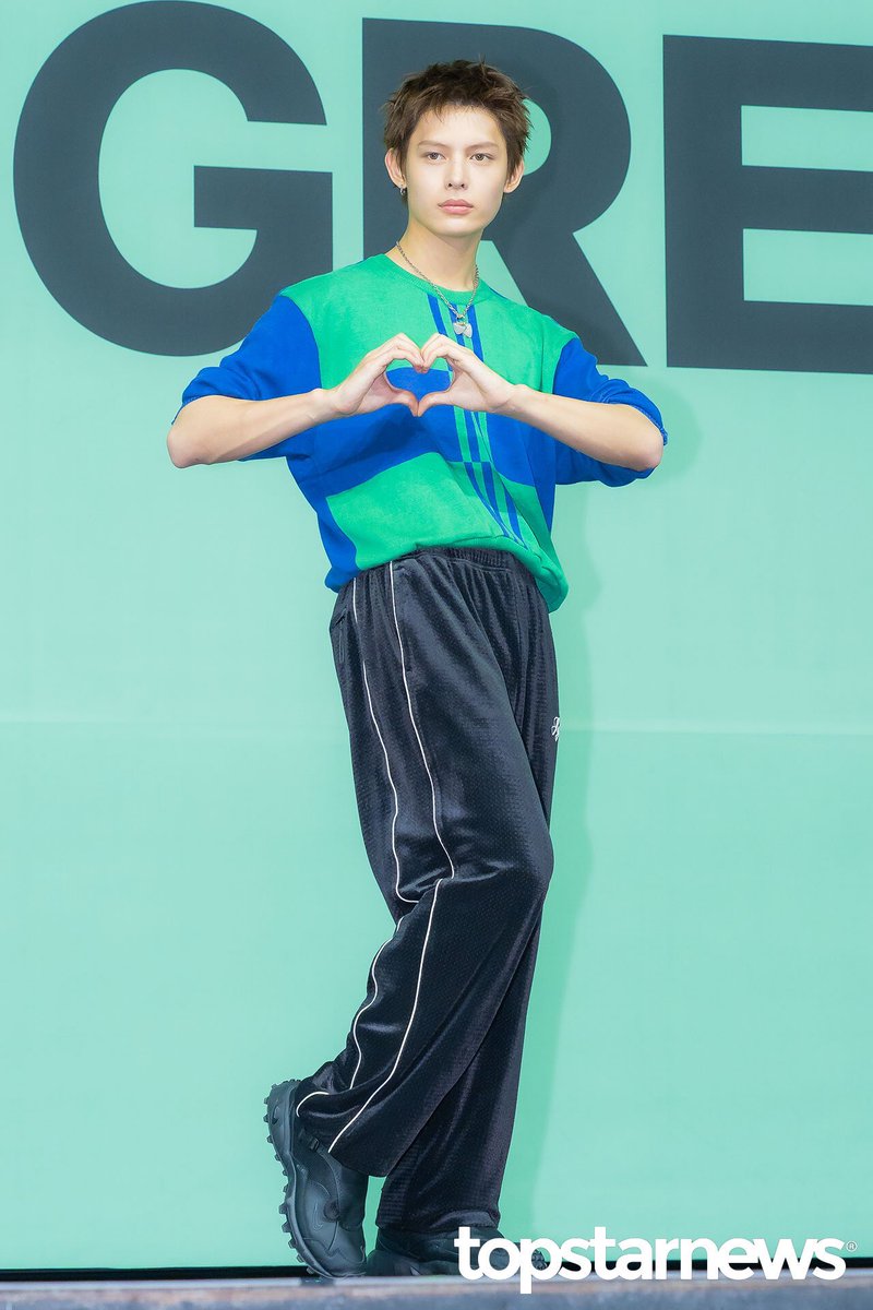 18 ᡣ𐭩. tweet media