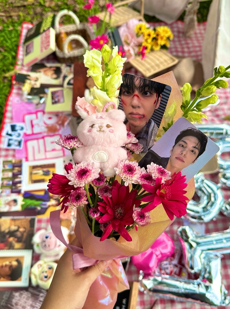 melodels_'s tweet photo. 🌸 𝙒𝙝𝙚𝙣 𝙇𝙤𝙫𝙚 𝘽𝙡𝙤𝙤𝙢𝙨: 𝙄𝙩’𝙨 𝙒𝙤𝙣𝙥𝙞𝙡! 🐰💗

Luv sekali acara cwk cwk wonpil ini 🫶🏻
@BloomwithWonpil https://t.co/2Wo02CEwxk