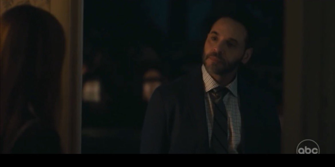 camilliapasagui's tweet image. First thing that came to mind when I saw this post. 
Karadec showing up at Morgan’s door in 2.18 when he needed to talk to someone + Morgan calling Karadec at 2am in 2.01 when she needed to talk to someone 🥴#HighPotential #Morgadec