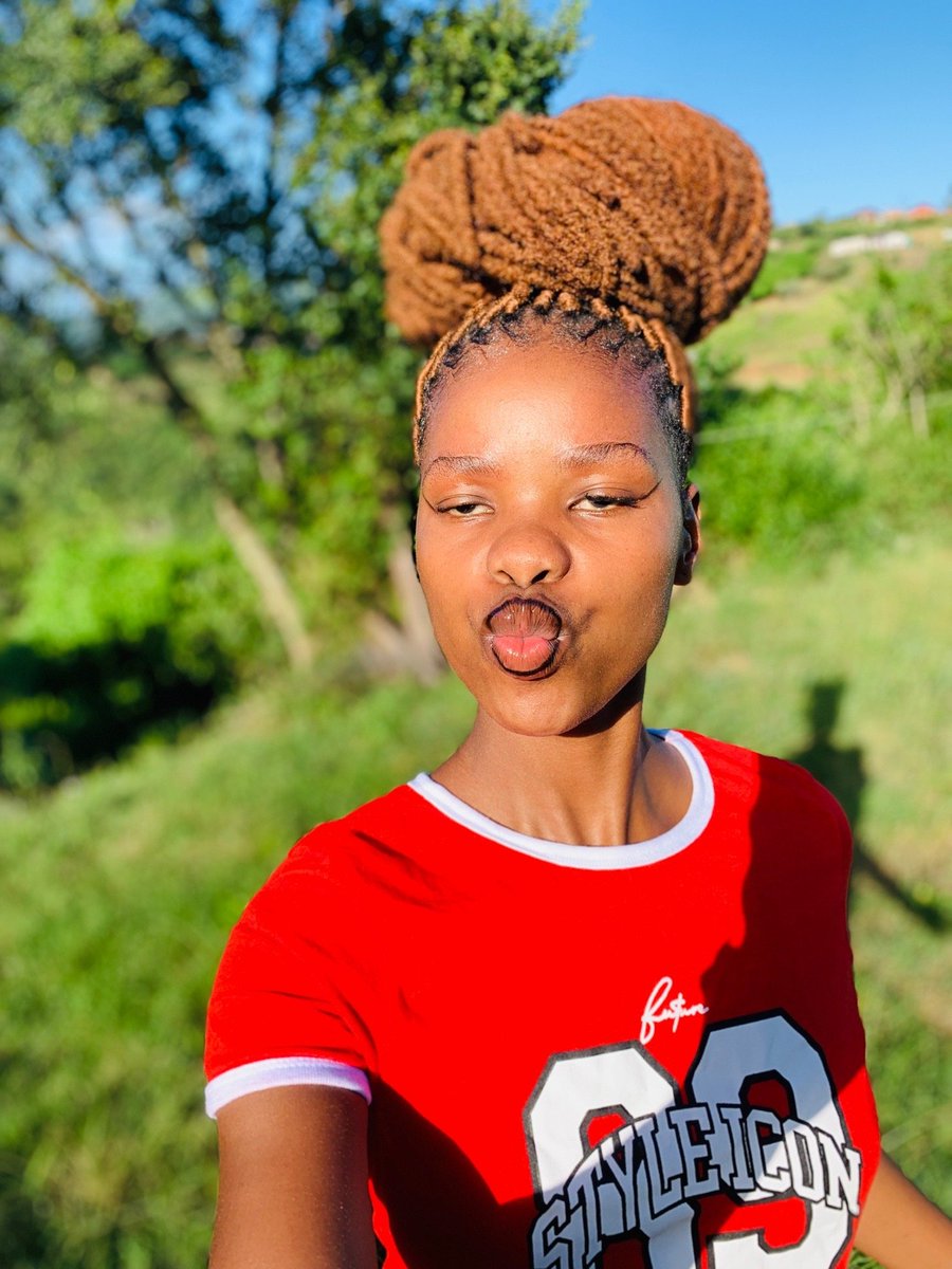 Houseof2kz's tweet image. Red or velvet #highlight