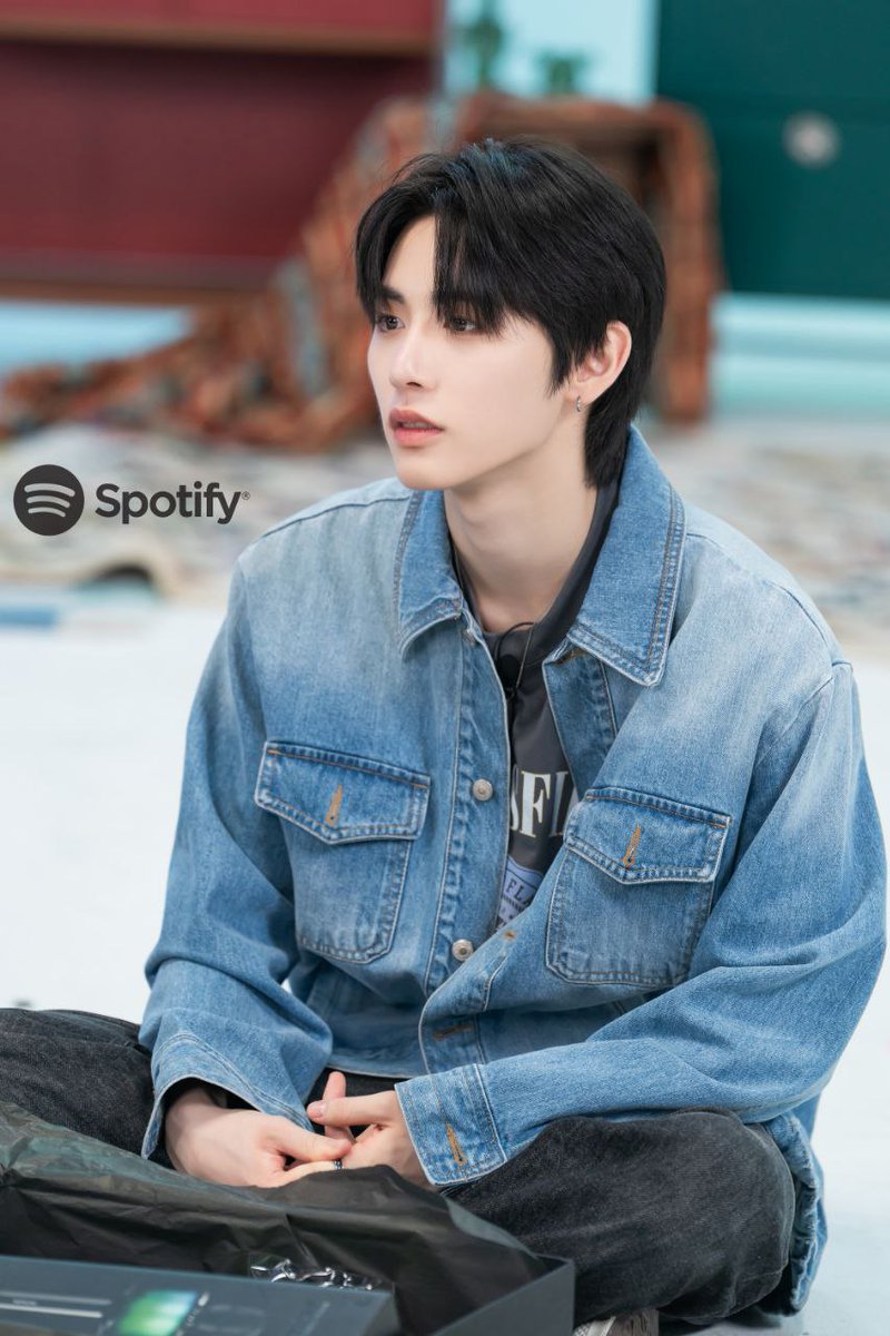 𝐡ǝ̤𝐫ō a𝕔a𝐝ᥱ࡙𝕞ia tweet media