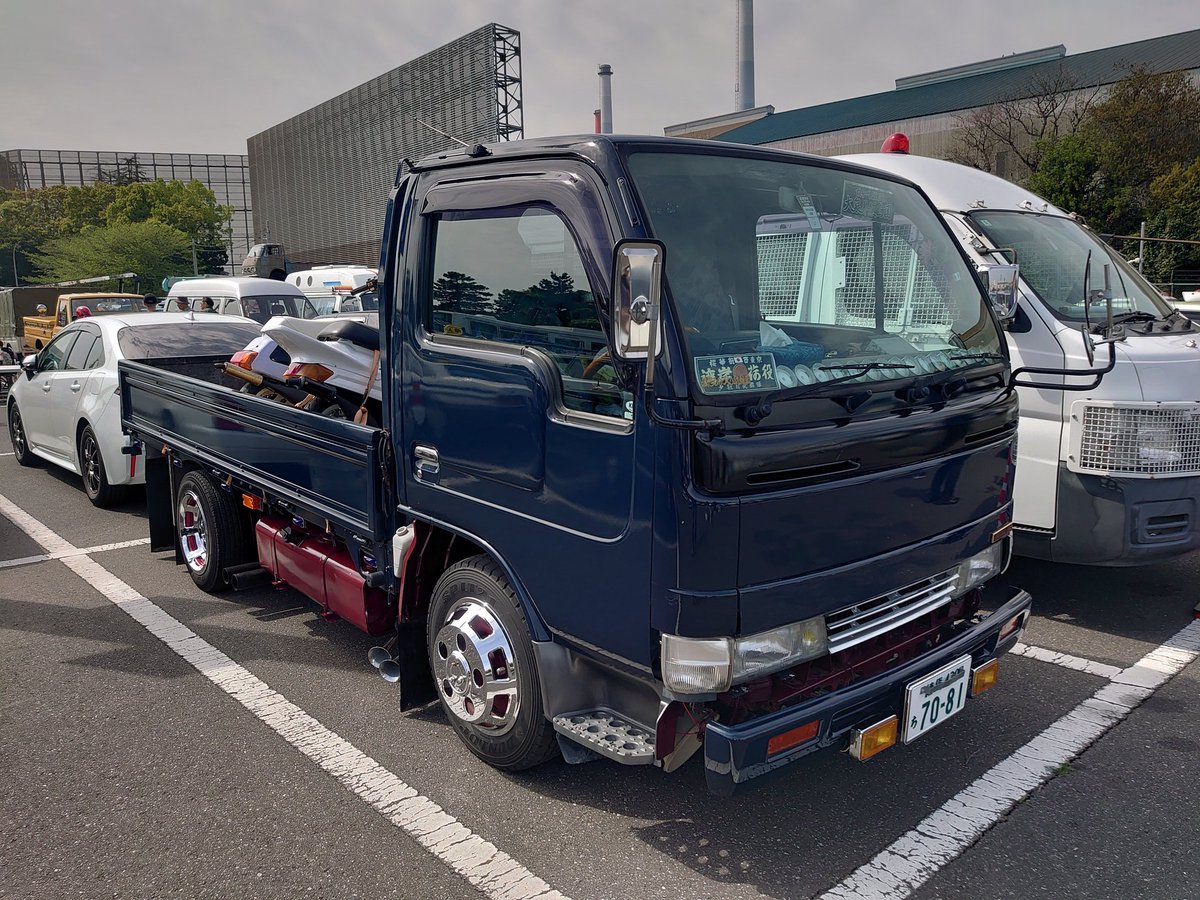 初号機 tweet media