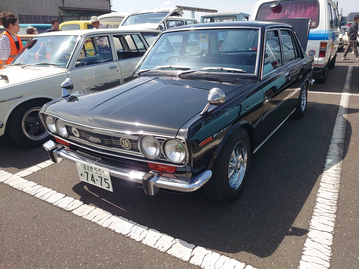 初号機 tweet media
