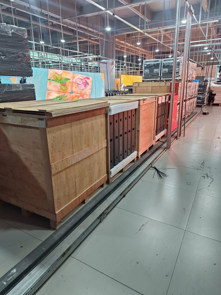wang_hayle34334's tweet image. P5 outdoor LED Display 
960*960mm iron cabinet
🥳High brightness, visible in sunlight
🥳Waterproof &amp;amp; dustproof, IP65 rated
I'm Hayley! I'm here to help with your LED display needs. 
☎️WhatsApp:+8618286253364 wa.me/message/NDR4RA…
#ledscreen #advertising #leddisplay #ONELED