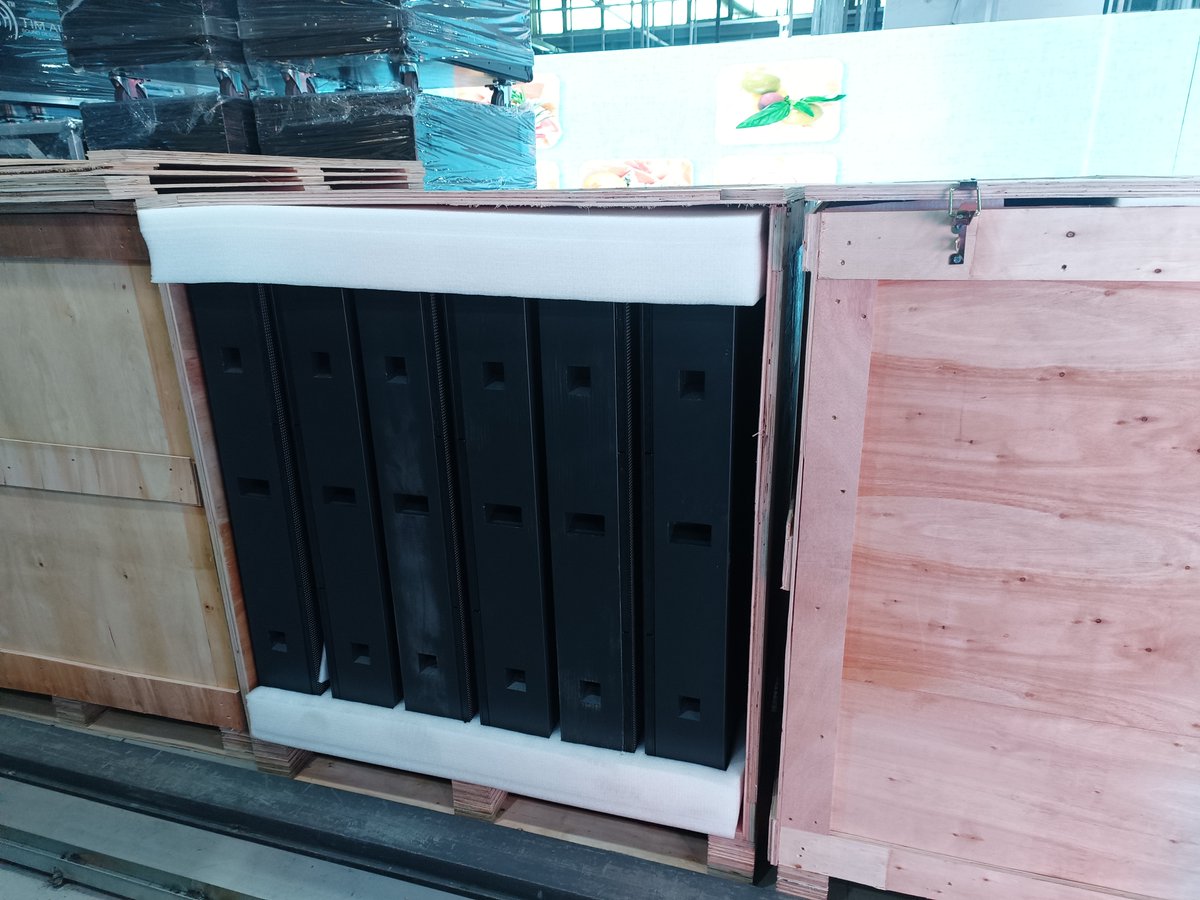 wang_hayle34334's tweet image. P5 outdoor LED Display 
960*960mm iron cabinet
🥳High brightness, visible in sunlight
🥳Waterproof &amp;amp; dustproof, IP65 rated
I'm Hayley! I'm here to help with your LED display needs. 
☎️WhatsApp:+8618286253364 wa.me/message/NDR4RA…
#ledscreen #advertising #leddisplay #ONELED
