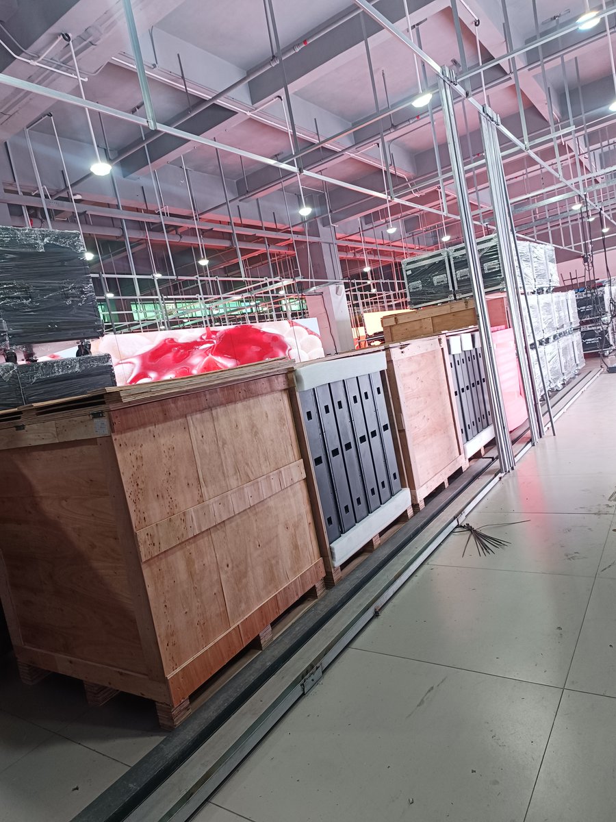 wang_hayle34334's tweet image. P5 outdoor LED Display 
960*960mm iron cabinet
🥳High brightness, visible in sunlight
🥳Waterproof &amp;amp; dustproof, IP65 rated
I'm Hayley! I'm here to help with your LED display needs. 
☎️WhatsApp:+8618286253364 wa.me/message/NDR4RA…
#ledscreen #advertising #leddisplay #ONELED