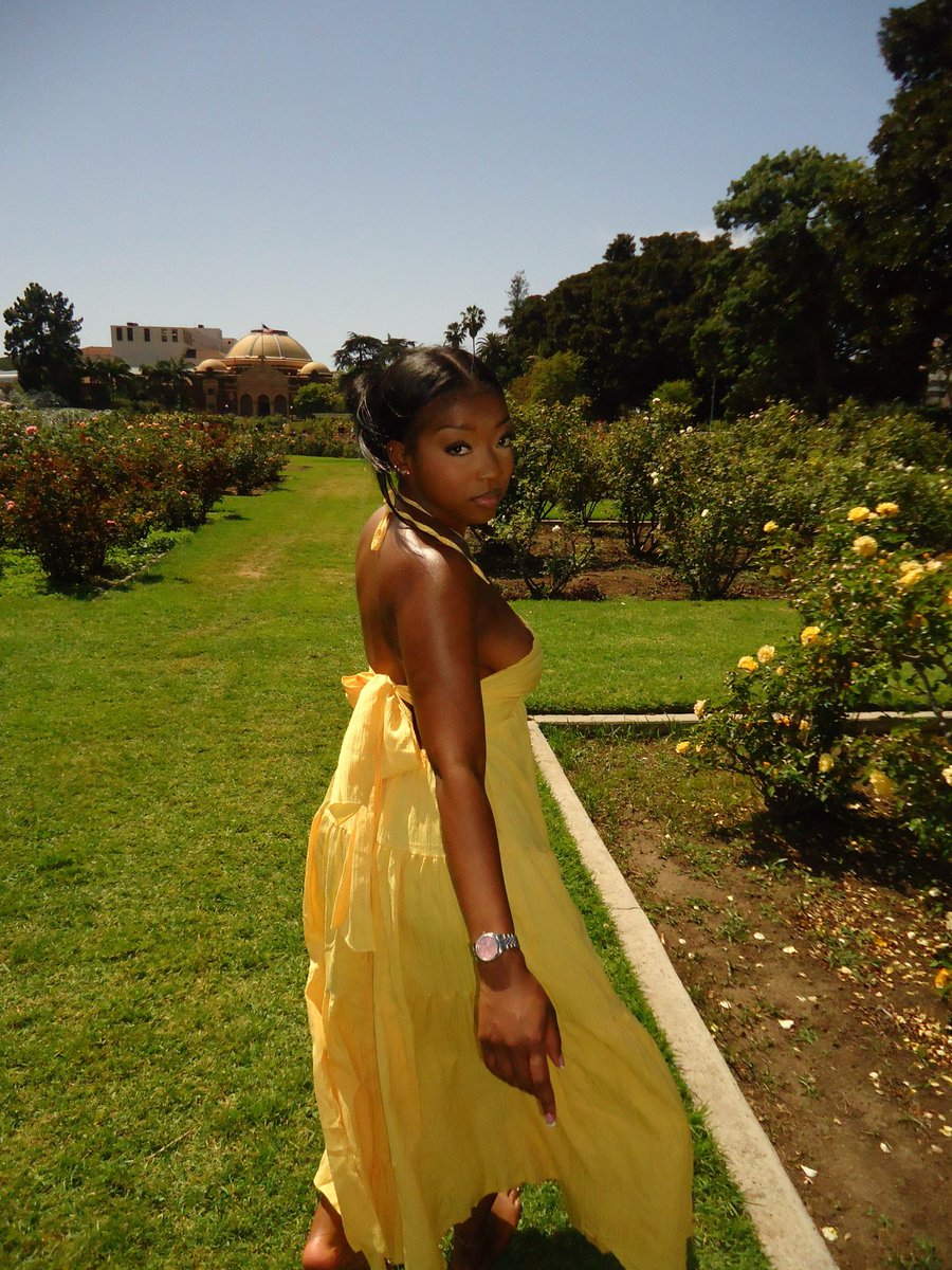 EB❄️ tweet media