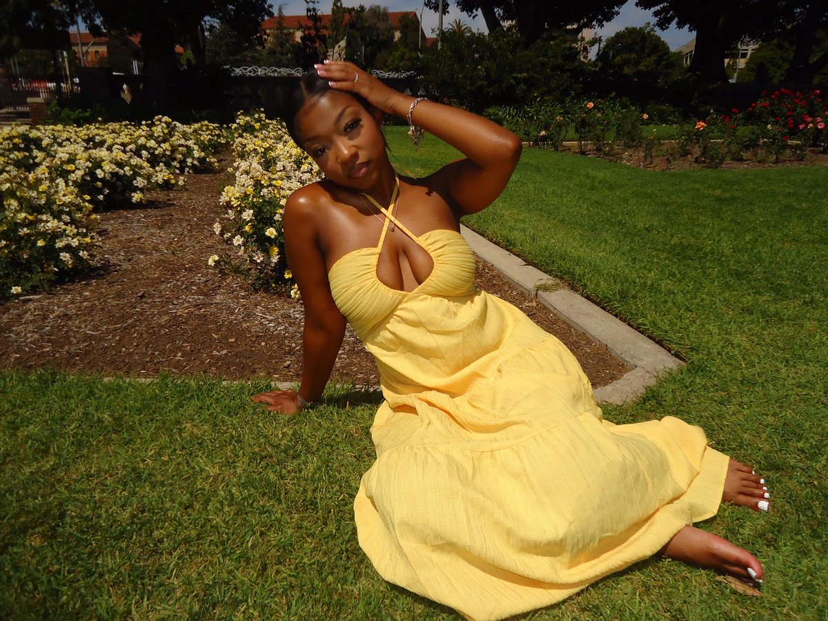 EB❄️ tweet media