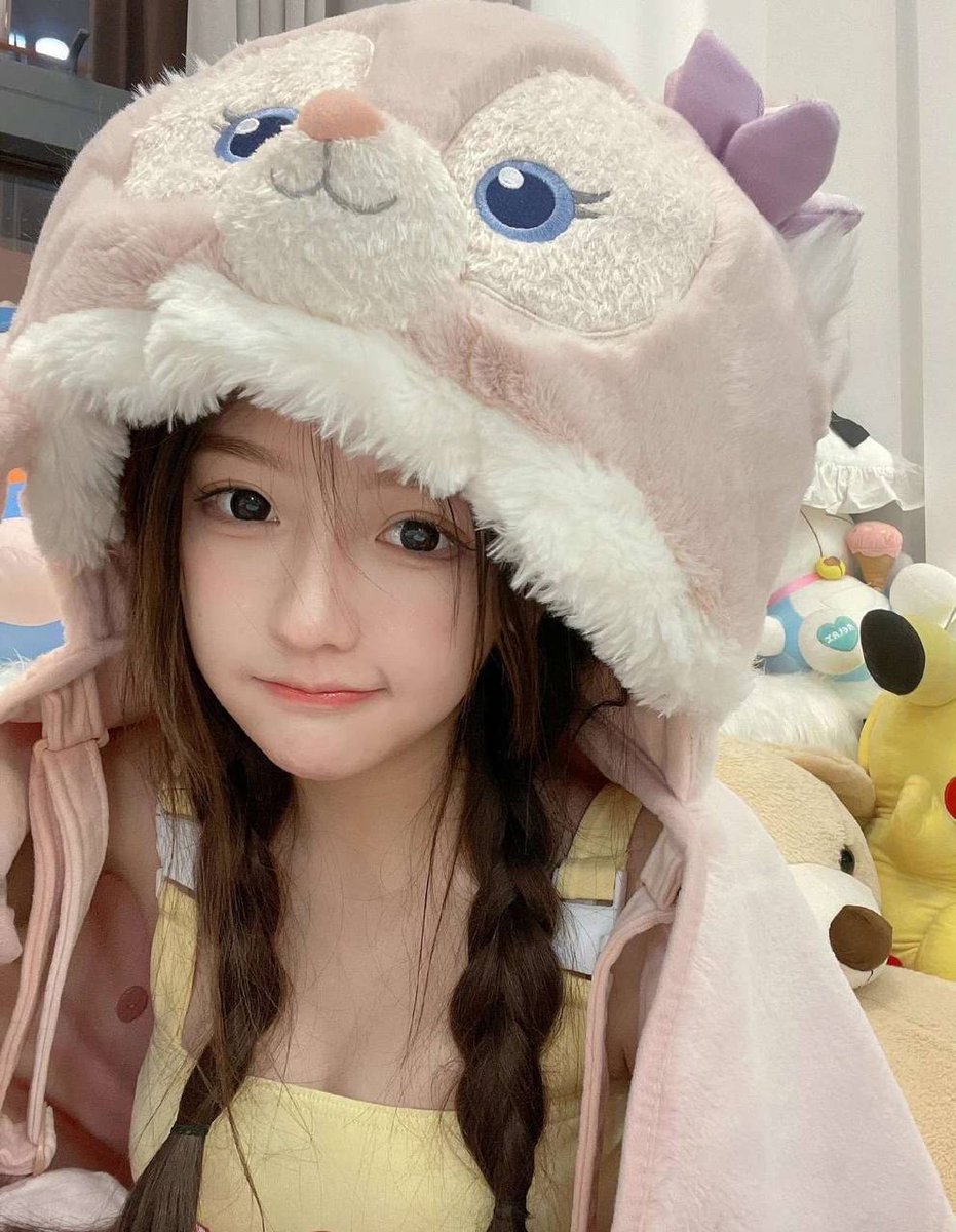 顺义区

北京

老师086

点我头像看简介玩我或联系t.me/mingshao6688

老天爷，就让我嫁给他吧。拜托拜托，我好喜欢他，他是宇宙最可爱的小男孩