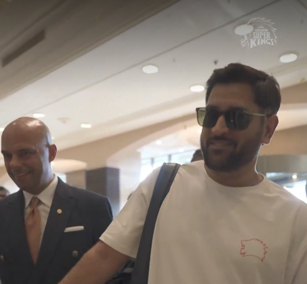Just_Cricket47's tweet image. MS Dhoni in Mumbai 💙🔥

Thala in the city of MI 🤯🏏

Fans buzzing everywhere 👀

#MSDhoni #IPL2026