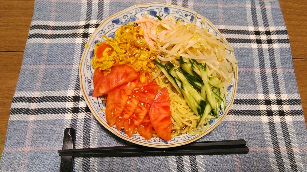 ハルノキ tweet media