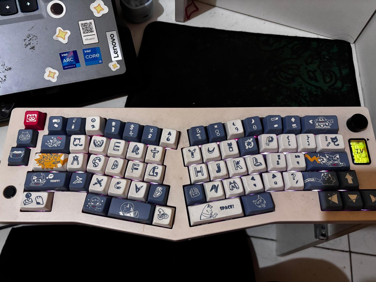 ddami_an's tweet photo. WTS Prelove CIDOO Mechanical Alice Keyboard ABM066

dijual karena jarang dipakai, kondisi masih amann banget+lengkap.. ini silent switch yaa❣️ yang mau tanya2 bisa dm atau langsung ke shopeenya yaa💞

❣️Bogor, ina
#wts #prelove #keyboard #warungjajan 

https://t.co/BjriZdedwf https://t.co/1FIFOfusQA