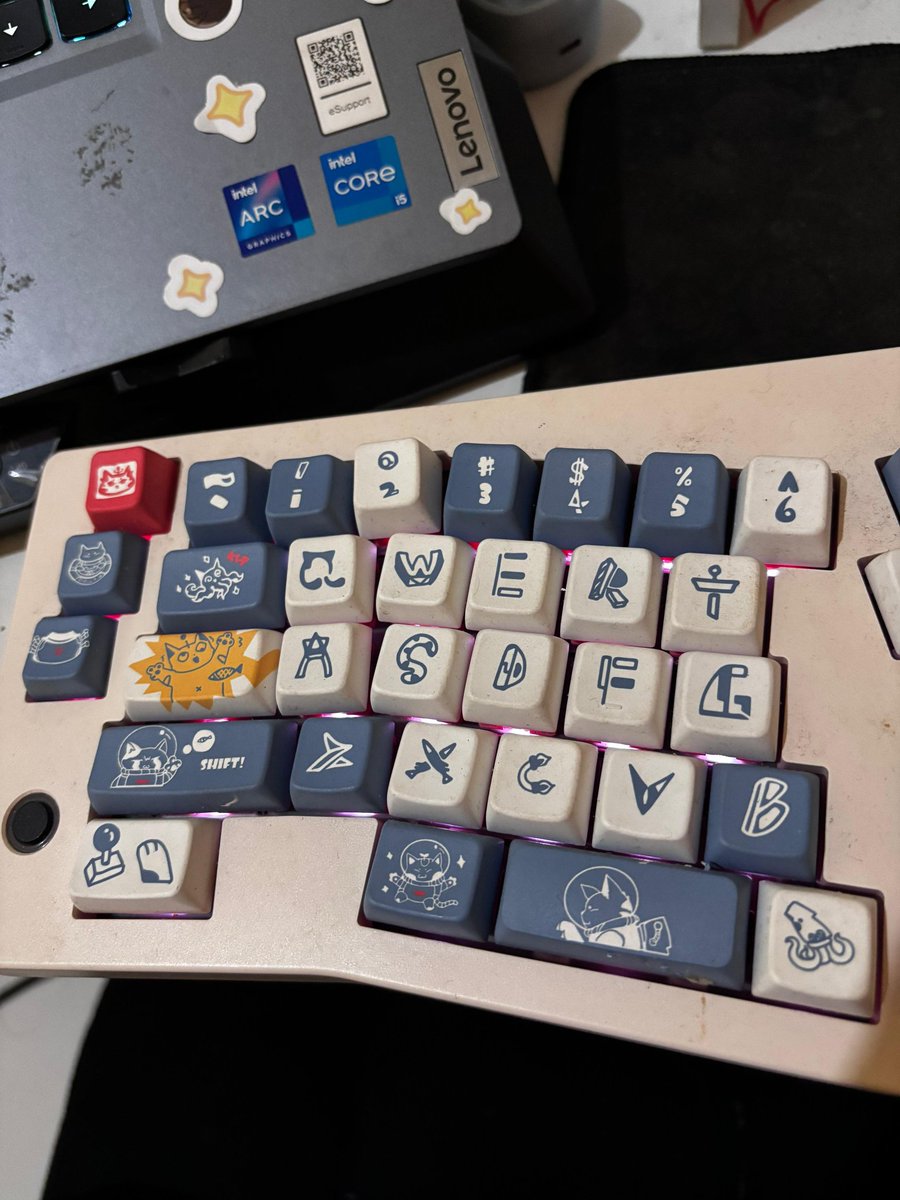 ddami_an's tweet photo. WTS Prelove CIDOO Mechanical Alice Keyboard ABM066

dijual karena jarang dipakai, kondisi masih amann banget+lengkap.. ini silent switch yaa❣️ yang mau tanya2 bisa dm atau langsung ke shopeenya yaa💞

❣️Bogor, ina
#wts #prelove #keyboard #warungjajan 

https://t.co/BjriZdedwf https://t.co/1FIFOfusQA