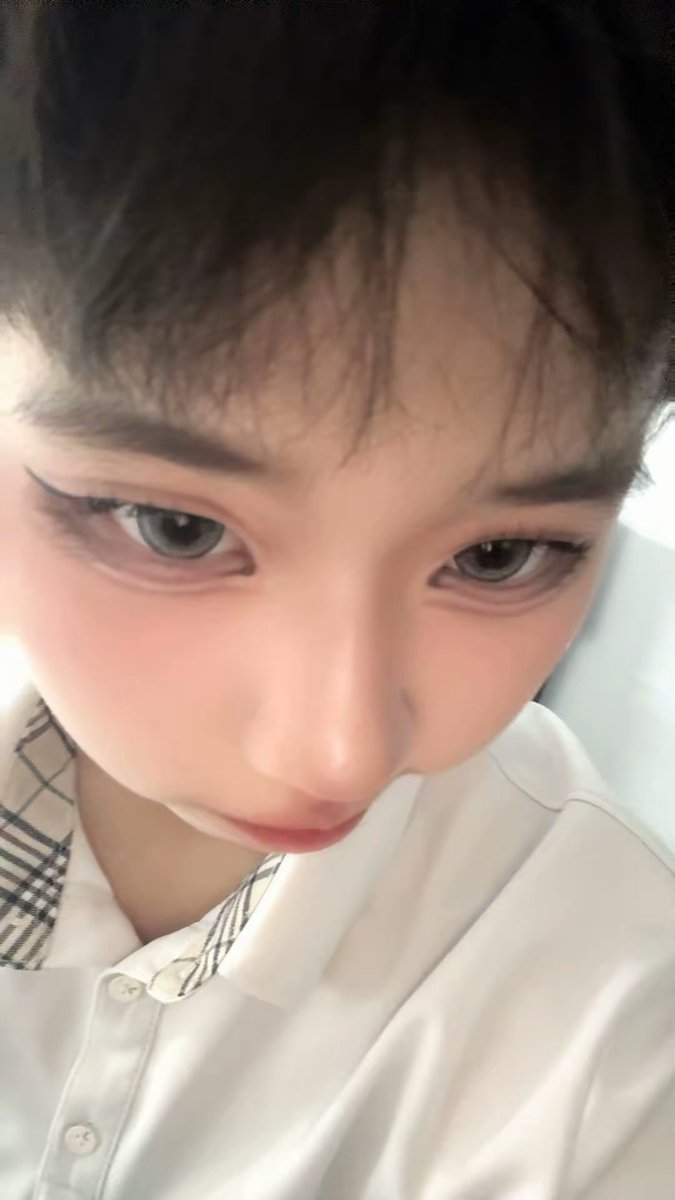 시히 tweet media