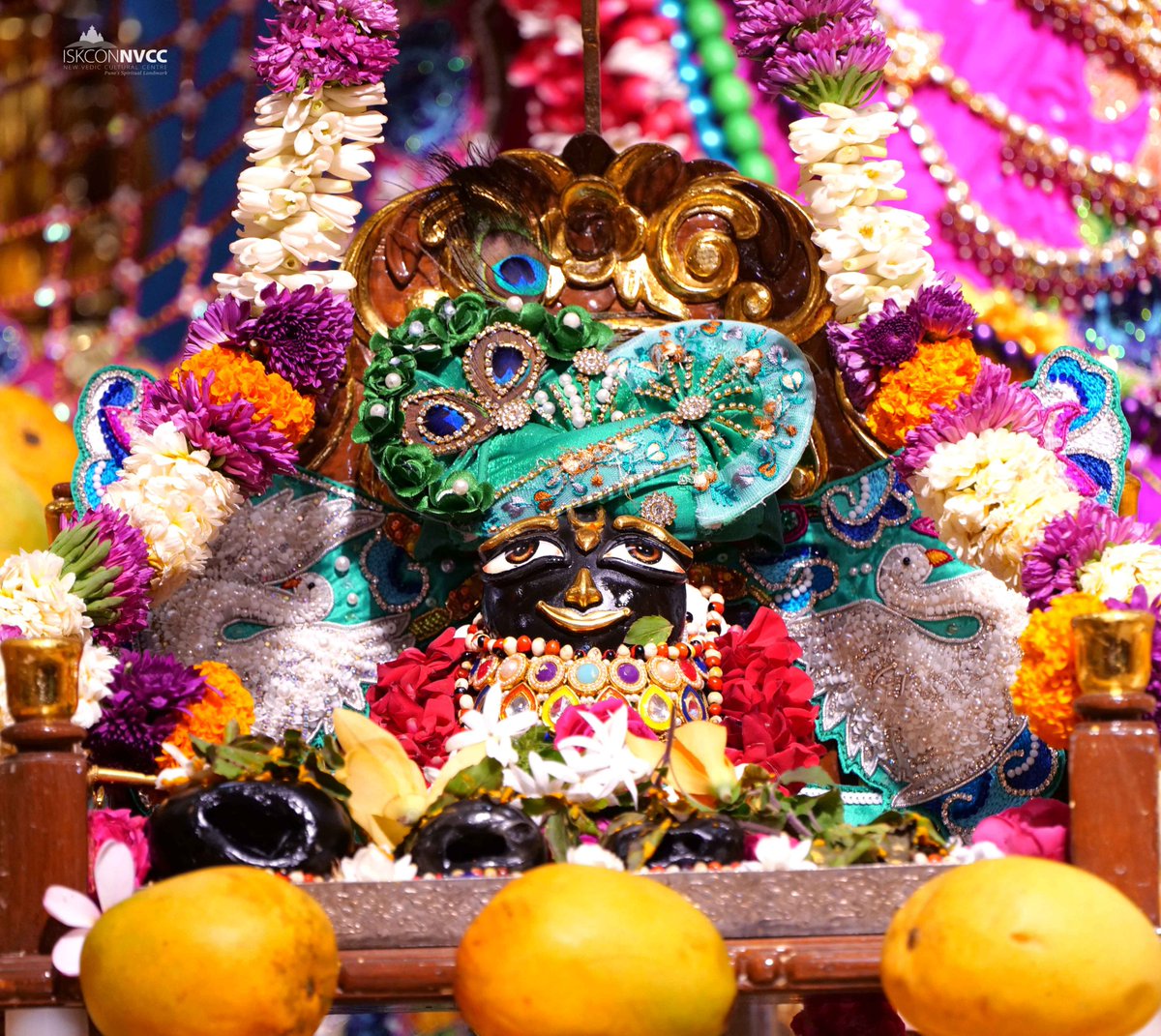 ISKCONPune's tweet image. 🌷 𝐀𝐤𝐬𝐡𝐚𝐲𝐚 𝐓𝐫𝐢𝐭𝐢𝐲𝐚 𝐒𝐩𝐞𝐜𝐢𝐚𝐥 𝐃𝐚𝐫𝐬𝐡𝐚𝐧 🌷
🌸𝐒𝐫𝐢 𝐒𝐫𝐢 𝐉𝐚𝐠𝐚𝐧𝐧𝐚𝐭𝐡 𝐁𝐚𝐥𝐝𝐞𝐯 𝐒𝐮𝐛𝐡𝐚𝐝𝐫𝐚🌸
🗓𝟐𝟎/𝟎𝟒/𝟐𝟎𝟐𝟔🙏 @𝐈𝐒𝐊𝐂𝐎𝐍𝐍𝐕𝐂𝐂𝐏𝐮𝐧𝐞
.
.
#ISKCON #ISKCONNVCC #ISKCONNVCCPune #ISKCONPune
#AkshayaTritiya #AkshayaTritiya2026