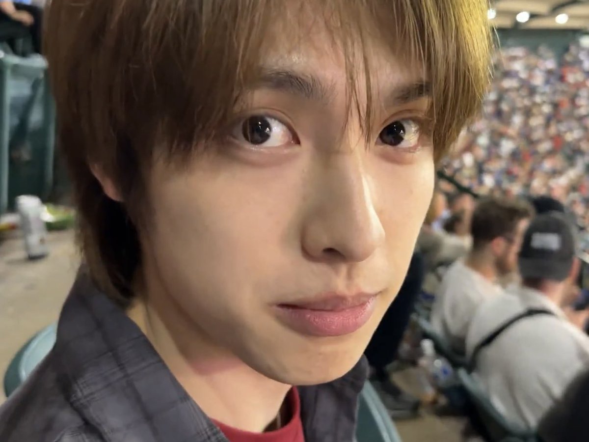 몰름이 tweet media