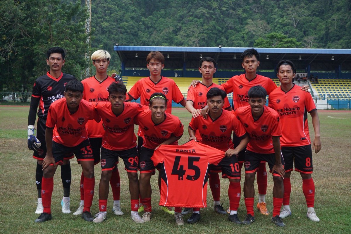 NgaFc38053's tweet photo. Things didn’t go as we wanted on Saturday, but we will work hard in training and go again against Nara next weekend 

https://t.co/g53MXe7qzi

We Weren’t Born To Follow 

#prideofphangnga #phangnga #Thailand #football https://t.co/pQ9HE2yvxW