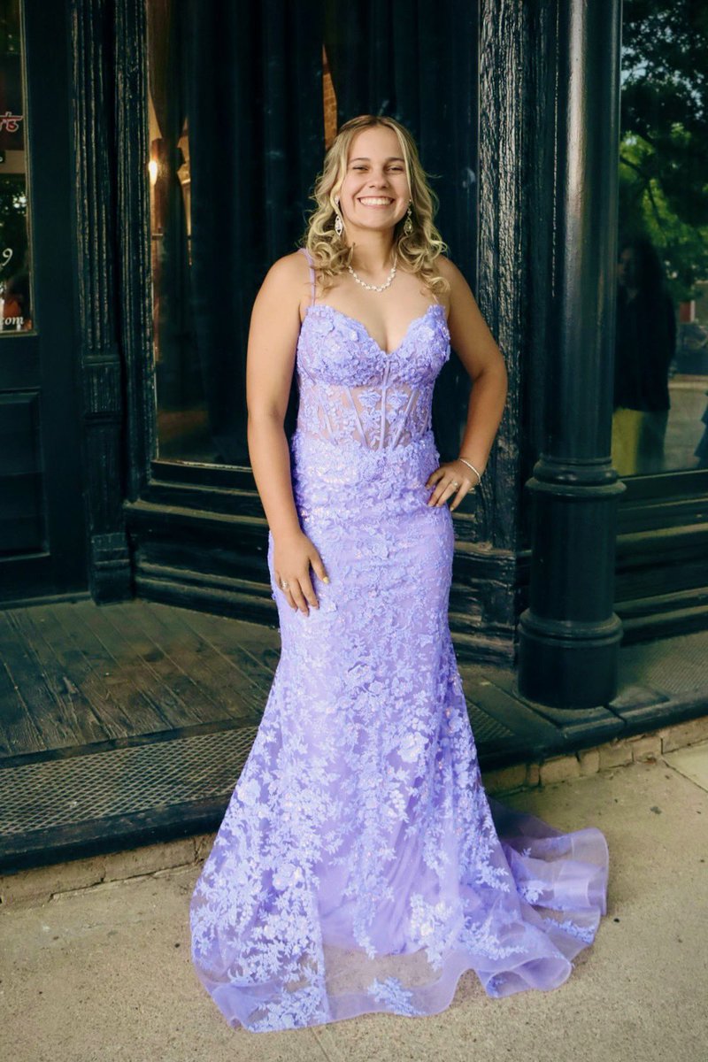 BrandiMachuca's tweet photo. My beautiful girl at her senior prom! 
@avamachuca2026 https://t.co/pj3JI58jjs