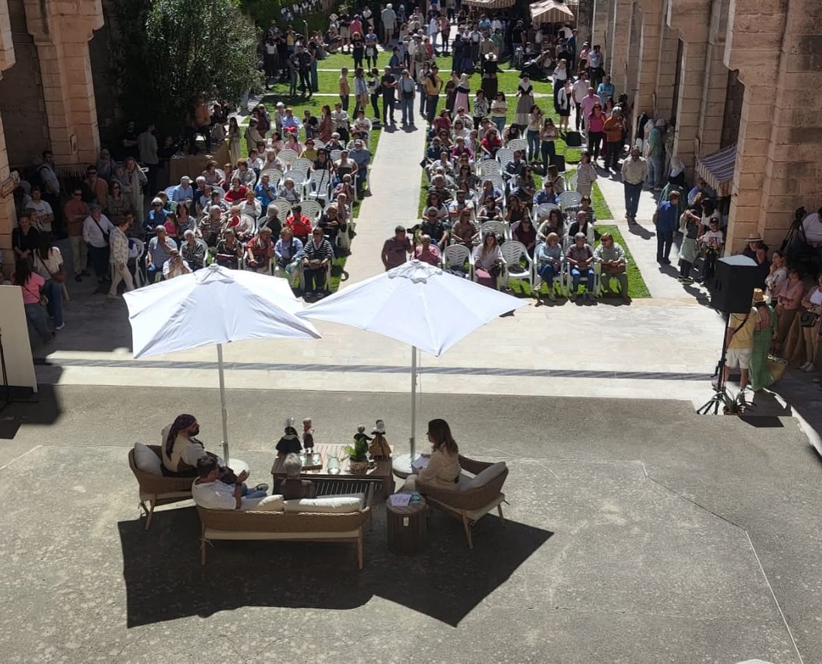 A l’Església Nova hem viscut una jornada especial amb la I Fira d’Indumentària Tradicional. Cultura, ball de bot i orgull de poble. Gràcies a Sa Revetla i a tothom que ho ha fet possible 💛 #SonServera 
<a href="/AJ_Son_Servera/">AJSonServera</a>