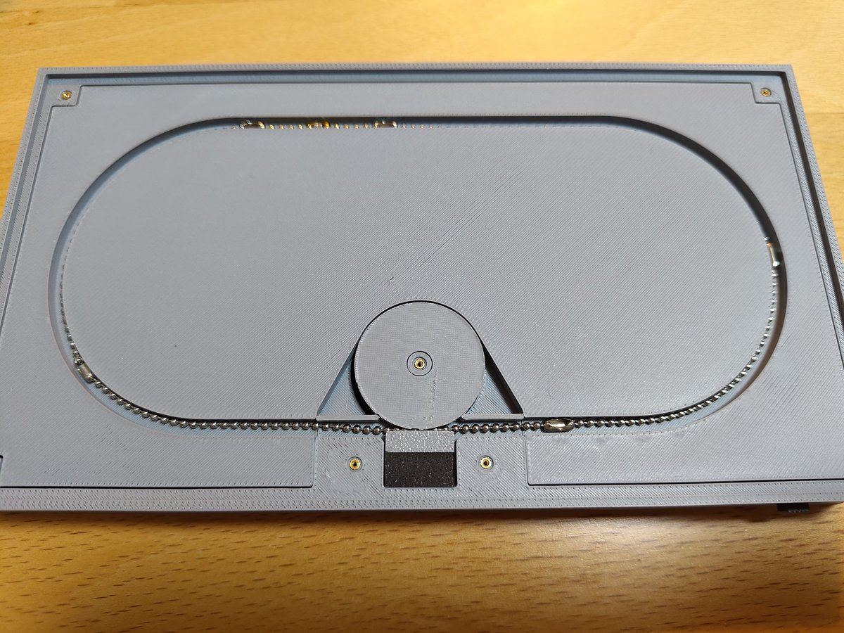 すけこま tweet media