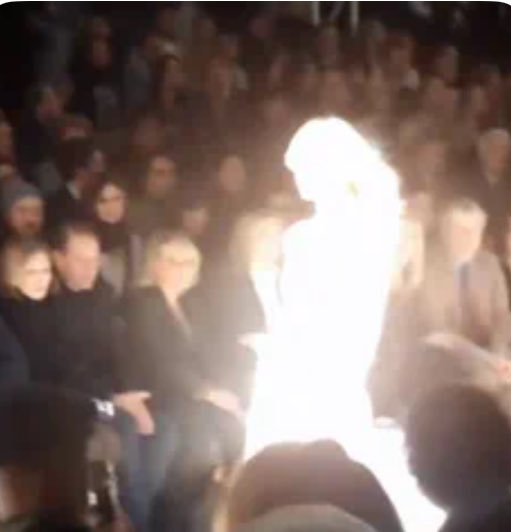 醜形🈵 tweet media