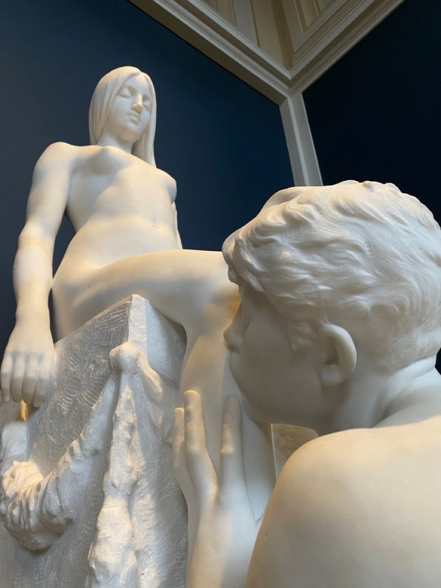 love drops tweet media