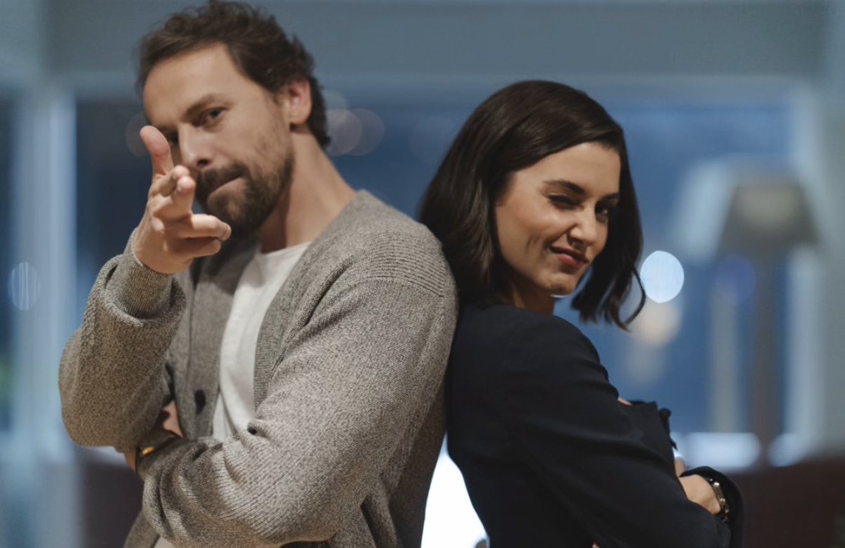 gomel966's tweet image. x.com/i/status/20457…
Необыкновенная история любви в фильме "Два мира одно желание" которую стоит посмотреть
#HandeErçel #MetinAkdülger #İkiDünyaBirDilek