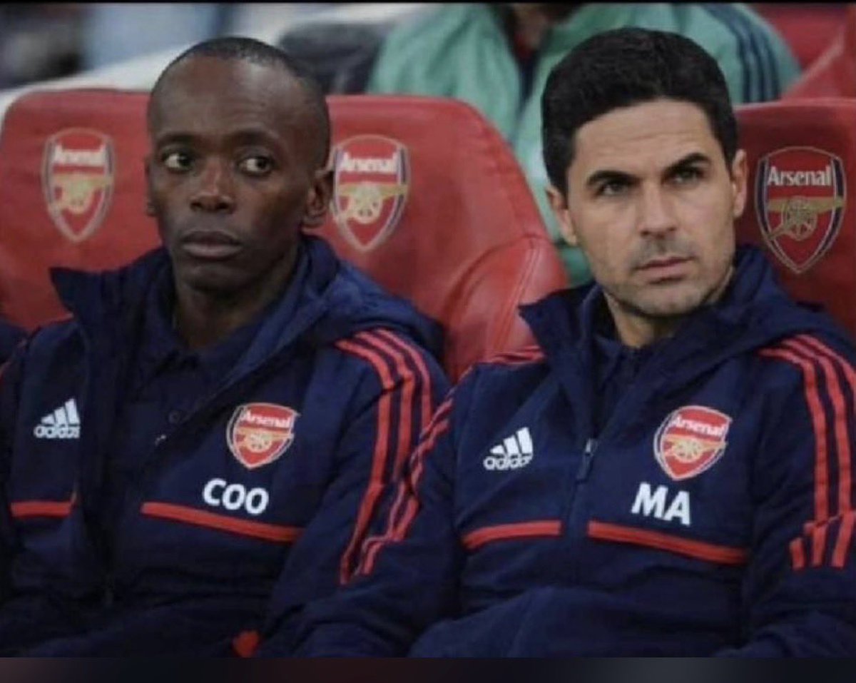 thee_naga's tweet photo. Good morning from the technical bench of Arsenal 😂 #arsenal https://t.co/k1lcbomCTF